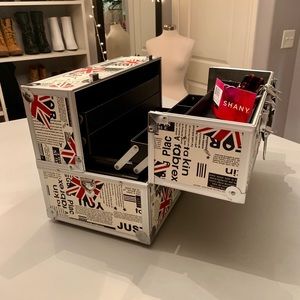 SHANY Brand Cosmetic/Train Case. NWT.